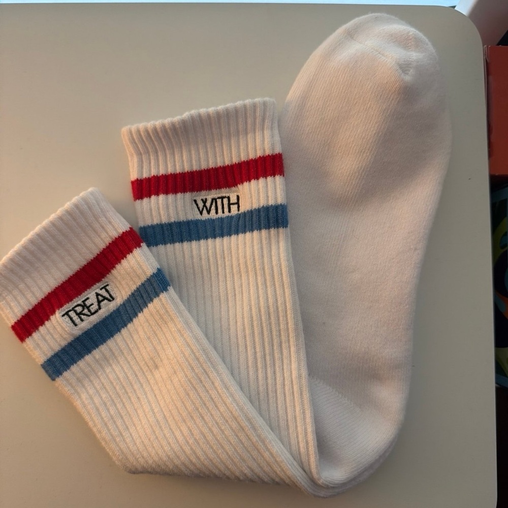 Harry Styles TPWK Treat People With Kindness TOUR Socks New RARE